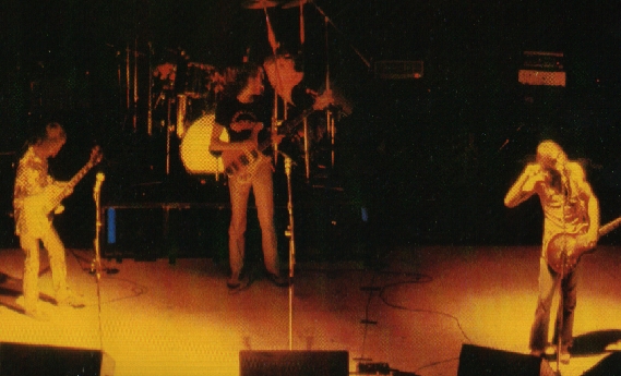 levband.jpg (170470 bytes)