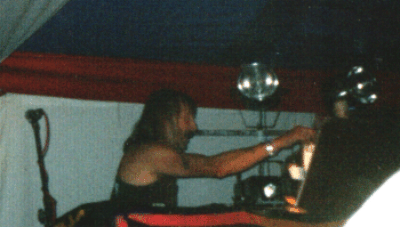 nickhawkfest5.gif (71028 bytes)