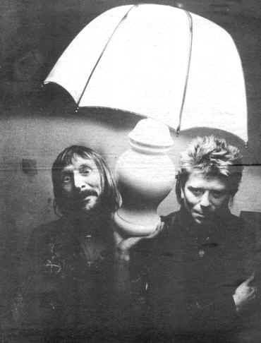 thelight.jpg (77818 bytes)
